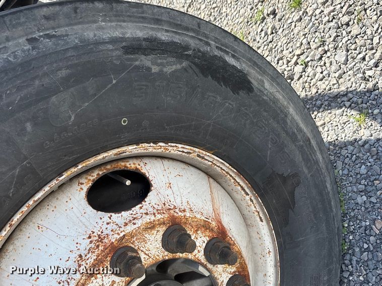 image for item DT0120 2012 International 7500 box truck