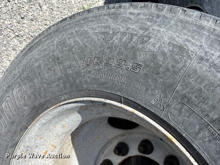 image for item DT0120 2012 International 7500 box truck