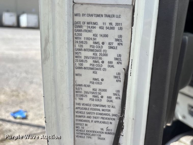 image for item DT0120 2012 International 7500 box truck