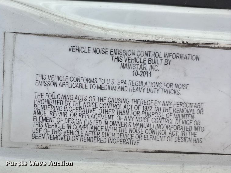 image for item DT0120 2012 International 7500 box truck