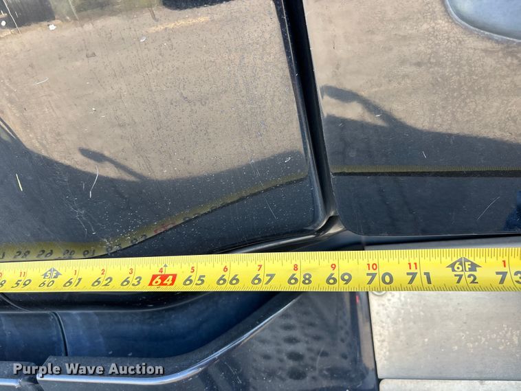 image for item DT0127 2020 Freightliner Cascadia 126 semi truck