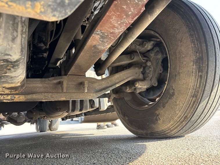 image for item DT0127 2020 Freightliner Cascadia 126 semi truck