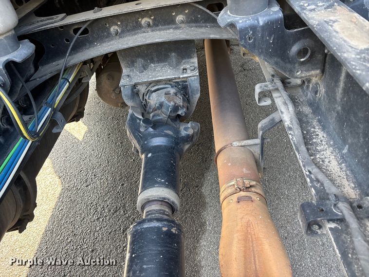 image for item DT0127 2020 Freightliner Cascadia 126 semi truck