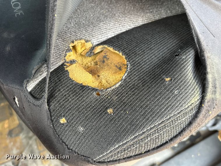 image for item DT0127 2020 Freightliner Cascadia 126 semi truck