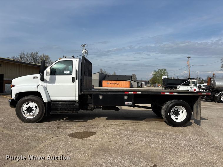 image for item DT0133 2008 Chevrolet C6500 flatbed truck