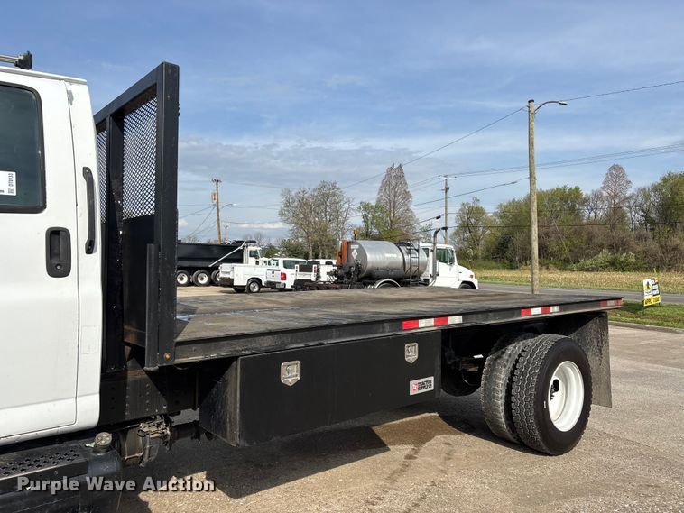 image for item DT0133 2008 Chevrolet C6500 flatbed truck