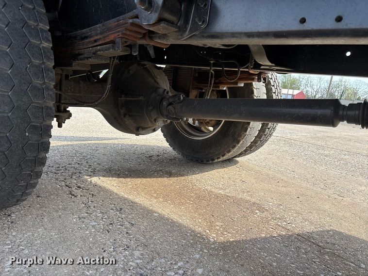 image for item DT0133 2008 Chevrolet C6500 flatbed truck