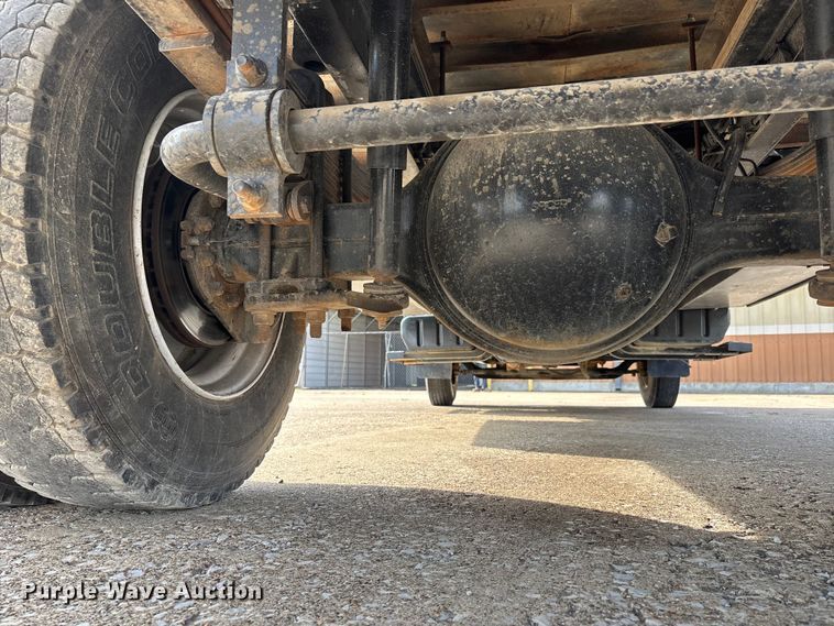 image for item DT0133 2008 Chevrolet C6500 flatbed truck