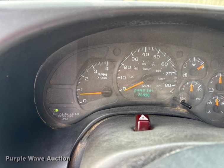 image for item DT0133 2008 Chevrolet C6500 flatbed truck