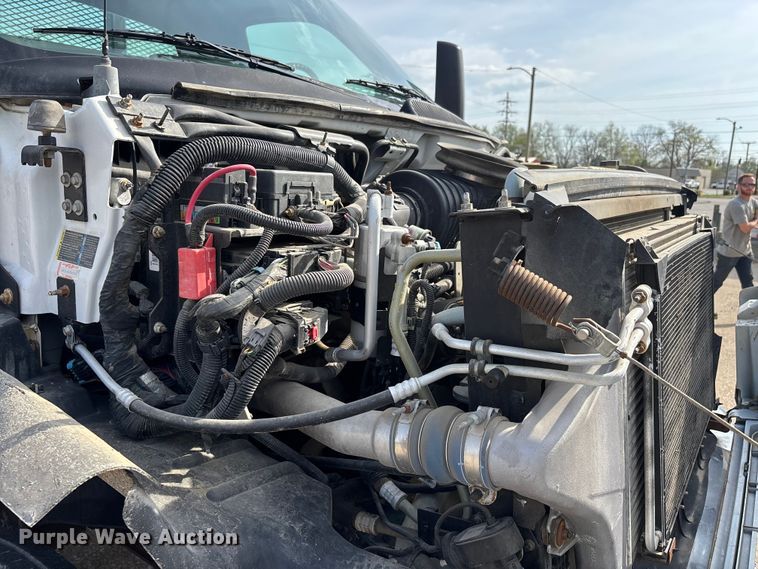 image for item DT0133 2008 Chevrolet C6500 flatbed truck