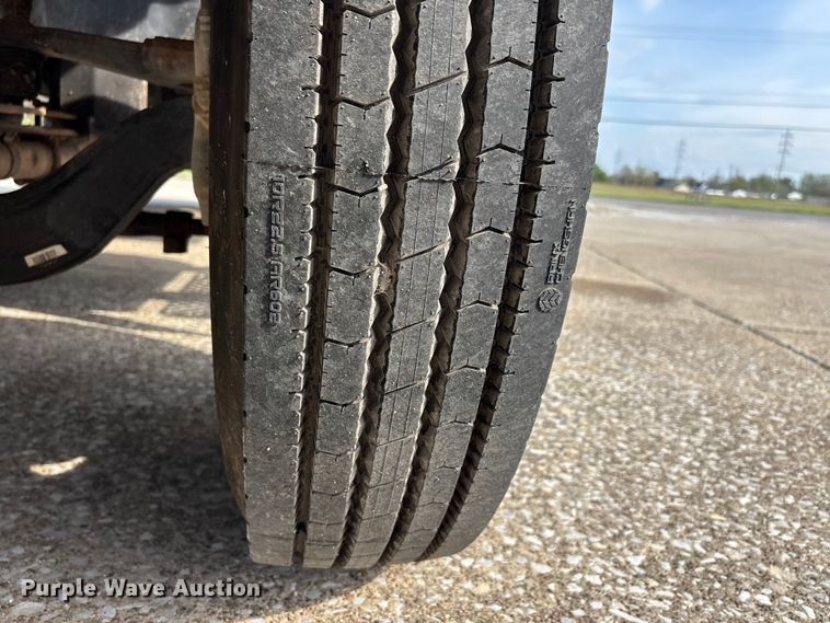 image for item DT0133 2008 Chevrolet C6500 flatbed truck