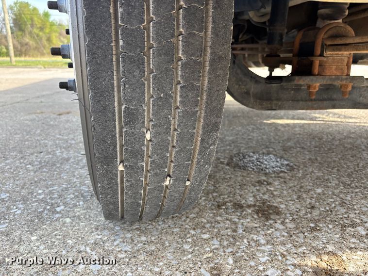 image for item DT0133 2008 Chevrolet C6500 flatbed truck