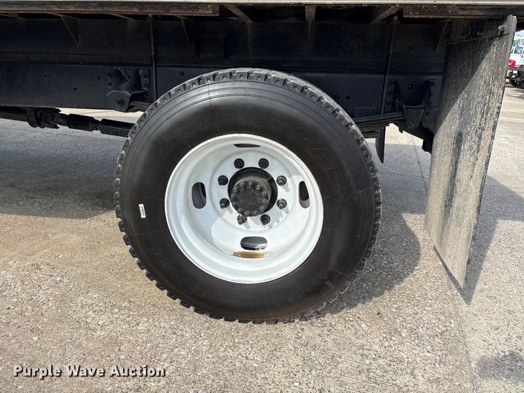 image for item DT0133 2008 Chevrolet C6500 flatbed truck