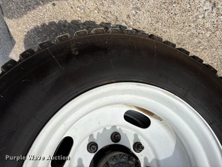 image for item DT0133 2008 Chevrolet C6500 flatbed truck