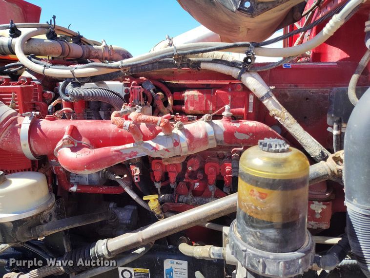 image for item DT0995 2010 Peterbilt 389 semi truck