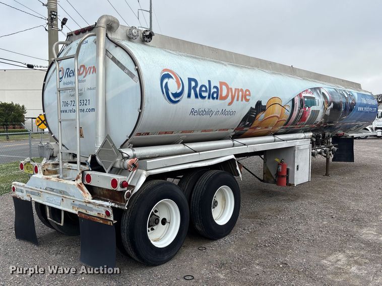 image for item DU0453 1974 Great Dane tank trailer