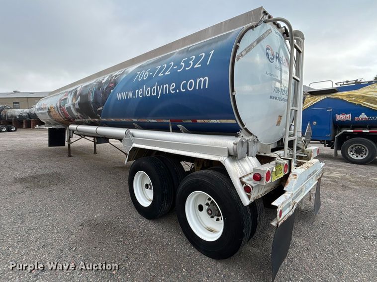 image for item DU0453 1974 Great Dane tank trailer