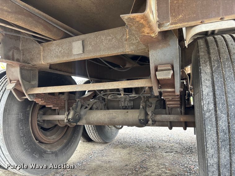 image for item DU0453 1974 Great Dane tank trailer