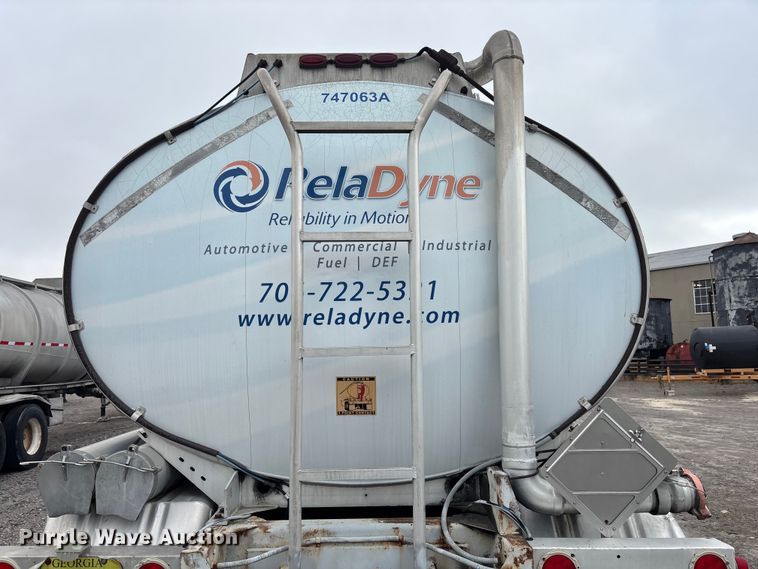 image for item DU0453 1974 Great Dane tank trailer