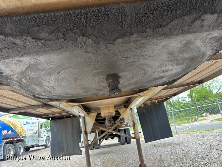 image for item DU0453 1974 Great Dane tank trailer