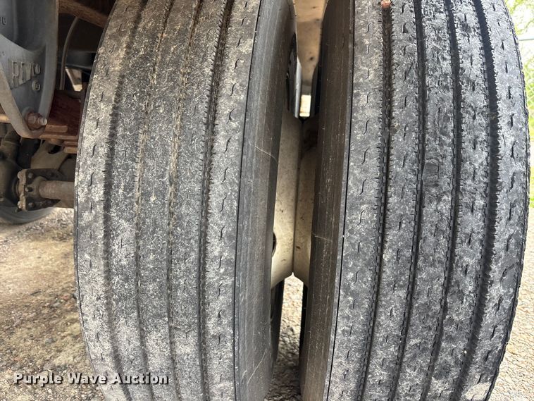 image for item DU0453 1974 Great Dane tank trailer