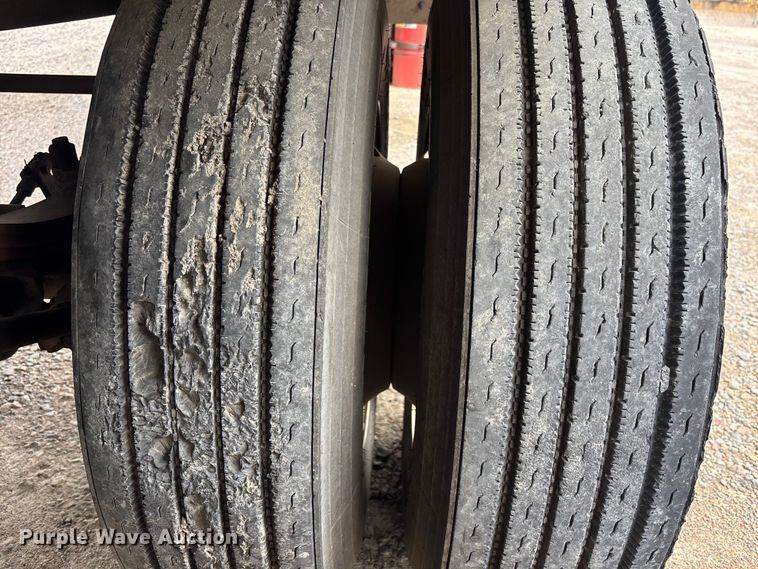 image for item DU0453 1974 Great Dane tank trailer