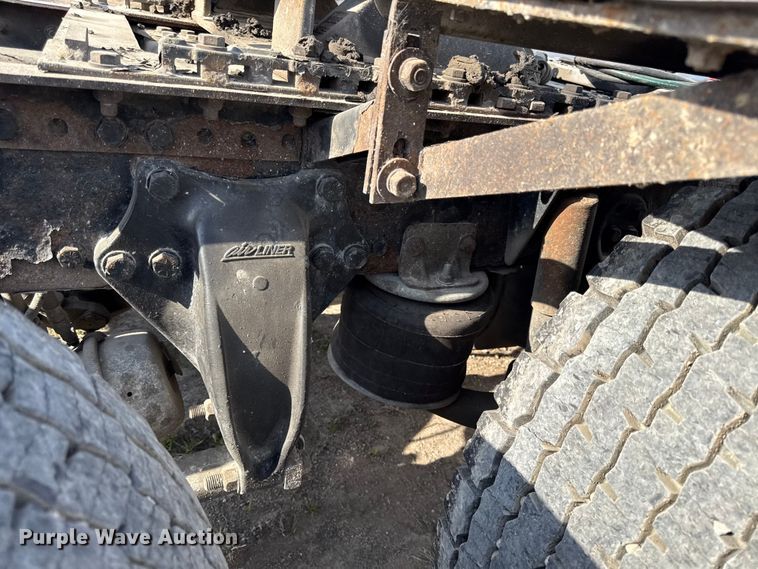 image for item DU3716 2015 Western Star 4900 SB glider kit semi truck 