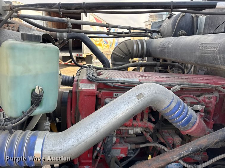 image for item DU3716 2015 Western Star 4900 SB glider kit semi truck 