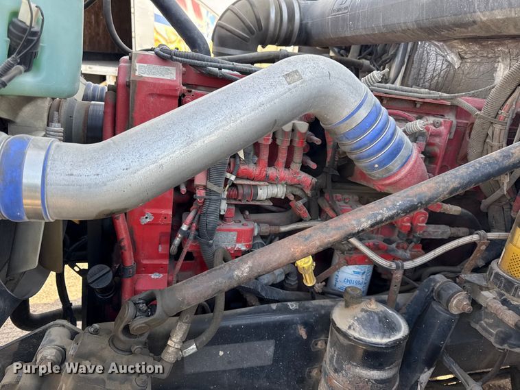 image for item DU3716 2015 Western Star 4900 SB glider kit semi truck 