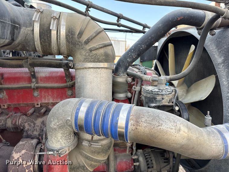 image for item DU3716 2015 Western Star 4900 SB glider kit semi truck 