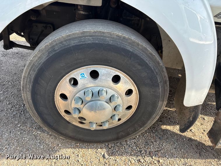 image for item DU3716 2015 Western Star 4900 SB glider kit semi truck 