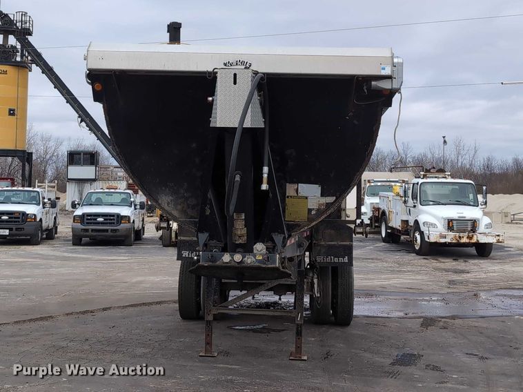 image for item DV0839 2002 Midland St2400 end dump trailer