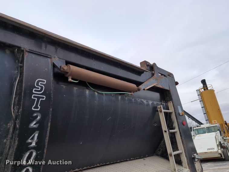 image for item DV0839 2002 Midland St2400 end dump trailer