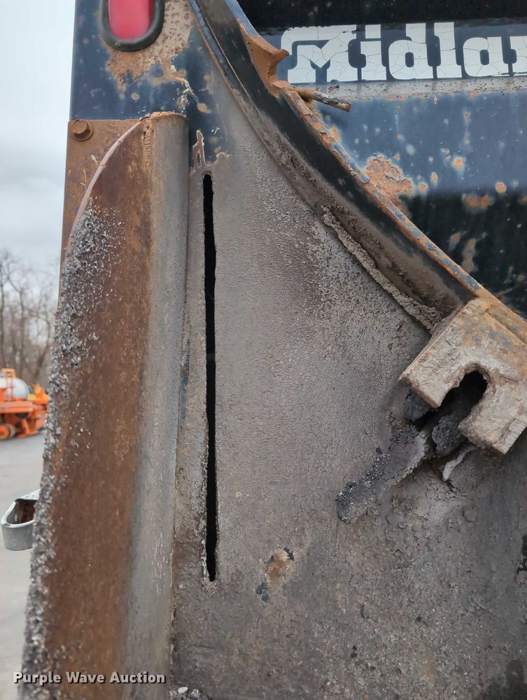 image for item DV0839 2002 Midland St2400 end dump trailer