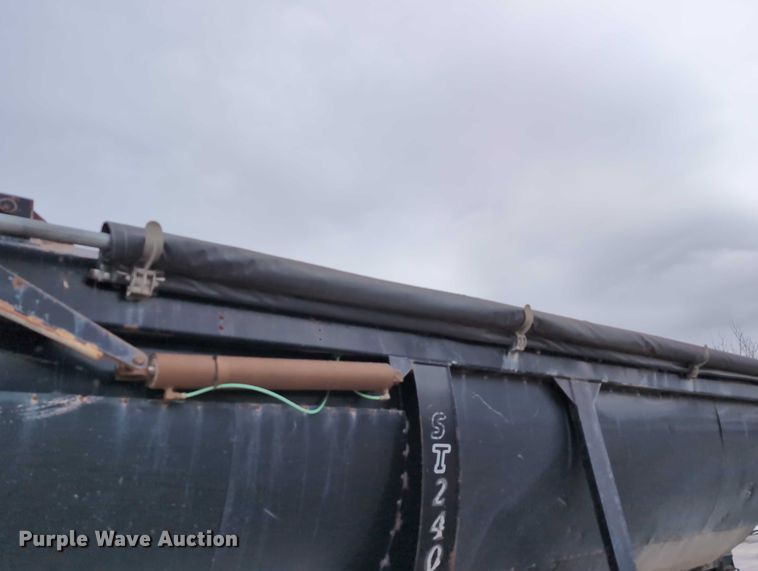 image for item DV0839 2002 Midland St2400 end dump trailer