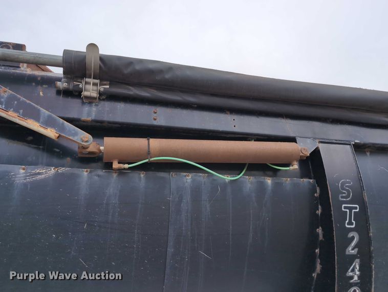 image for item DV0839 2002 Midland St2400 end dump trailer