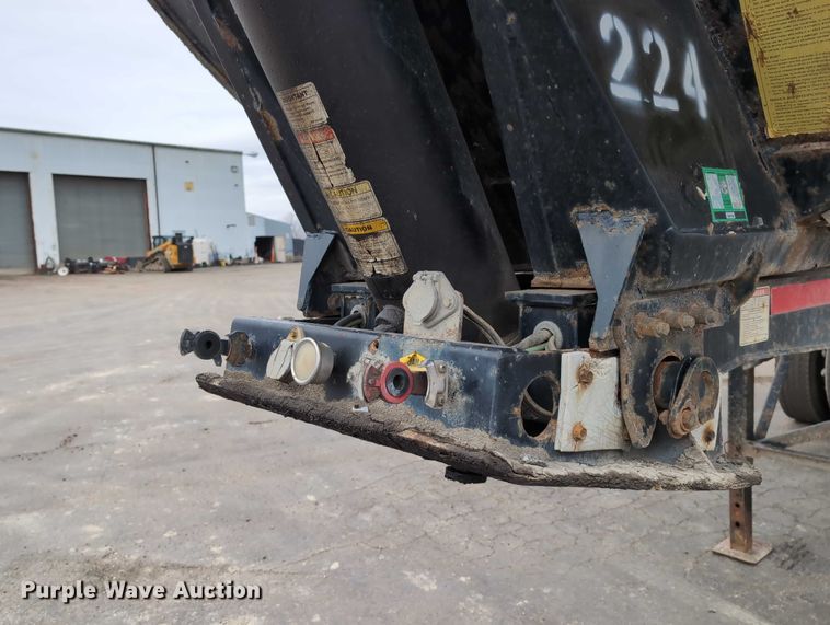 image for item DV0839 2002 Midland St2400 end dump trailer