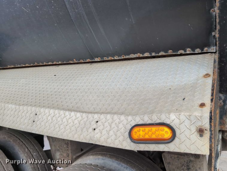 image for item DV0839 2002 Midland St2400 end dump trailer