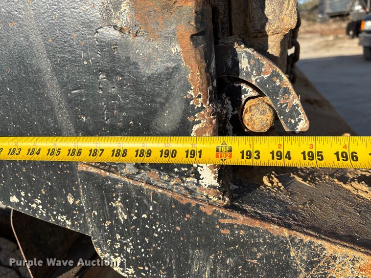 image for item DW7456 1999 Mack CL713 dump truck