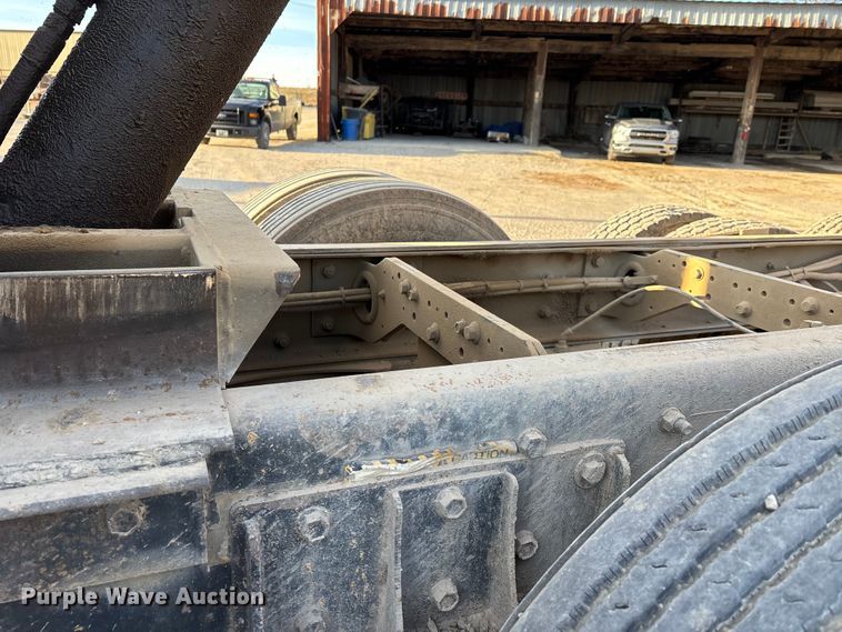 image for item DW7456 1999 Mack CL713 dump truck