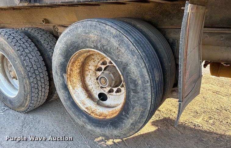 image for item DW7456 1999 Mack CL713 dump truck