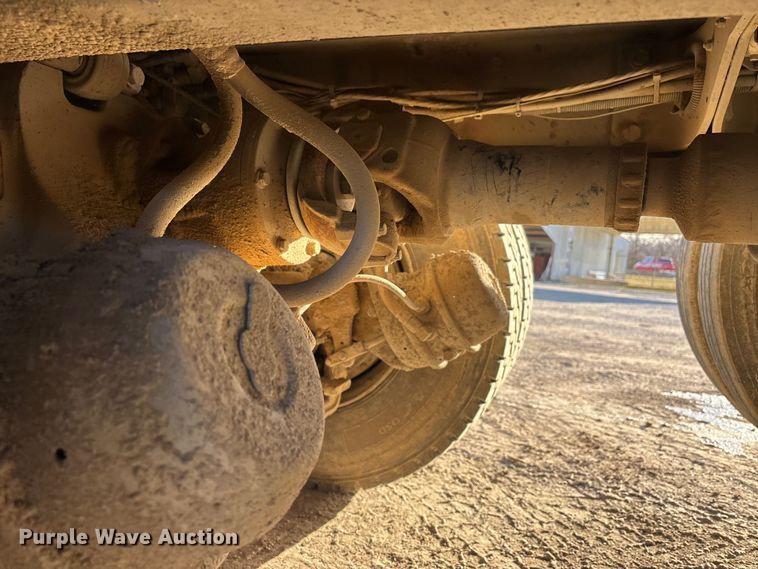 image for item DW7456 1999 Mack CL713 dump truck