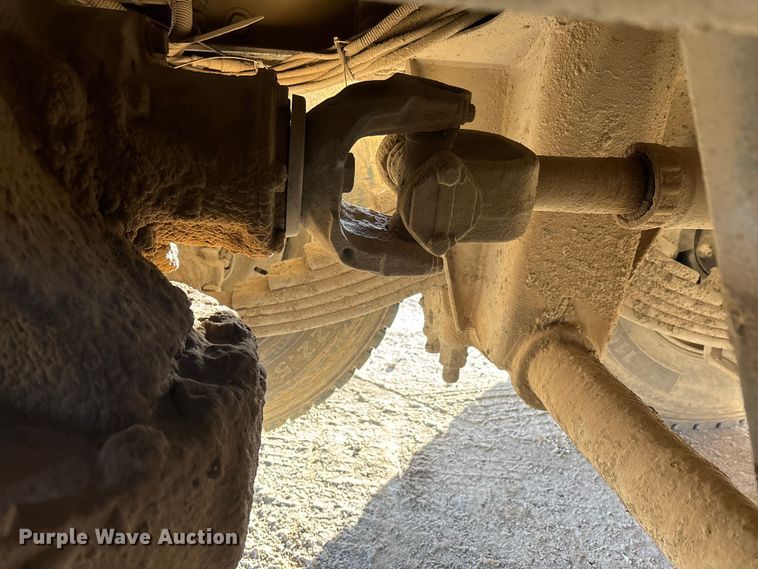 image for item DW7456 1999 Mack CL713 dump truck