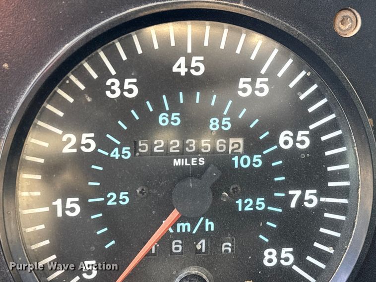 image for item DW7456 1999 Mack CL713 dump truck