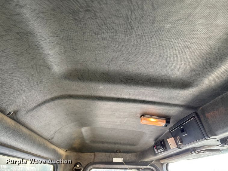 image for item DW7456 1999 Mack CL713 dump truck