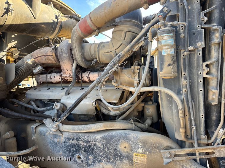 image for item DW7456 1999 Mack CL713 dump truck