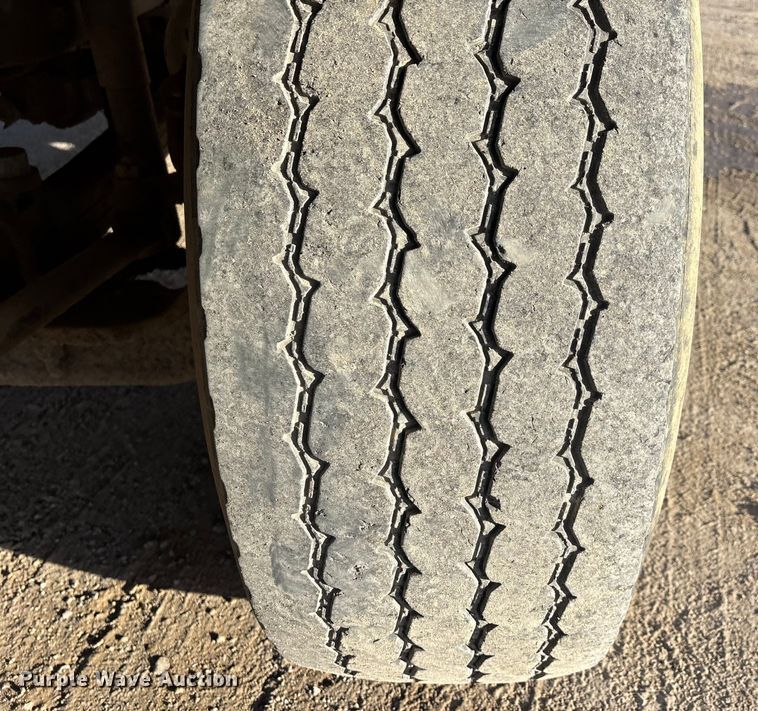 image for item DW7456 1999 Mack CL713 dump truck