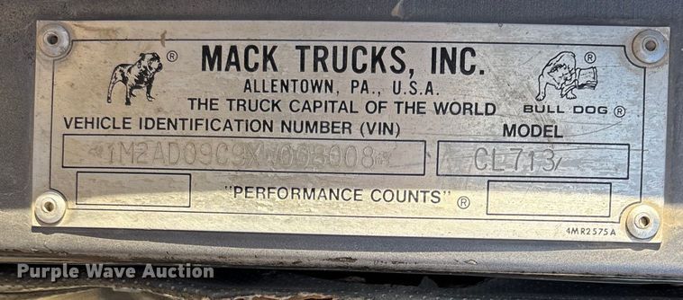 image for item DW7456 1999 Mack CL713 dump truck