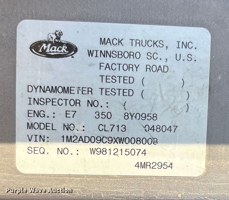 image for item DW7456 1999 Mack CL713 dump truck