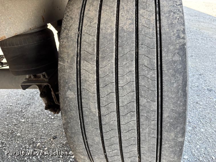 image for item EA4606 2016 Utility VS2RA refrigerated van trailer